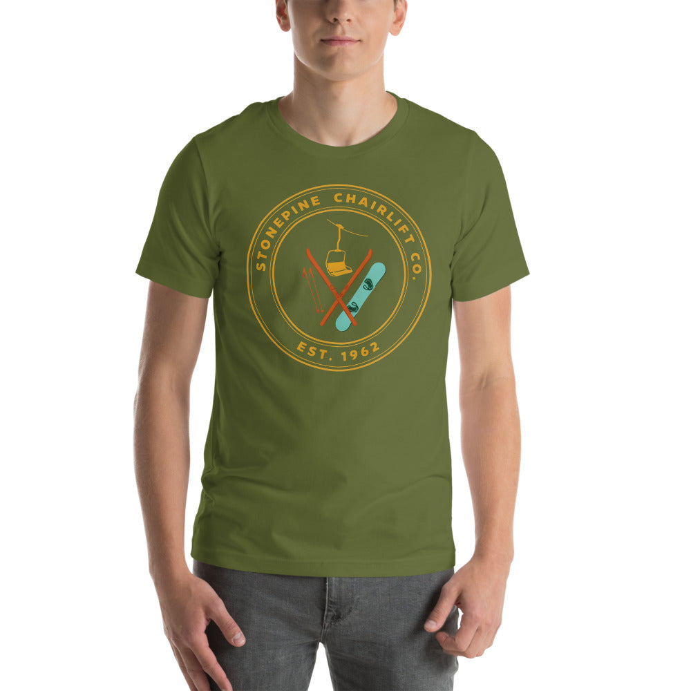 Stonepine Chairlift Co. retro vintage ski club badge t-shirt — Olive, on model