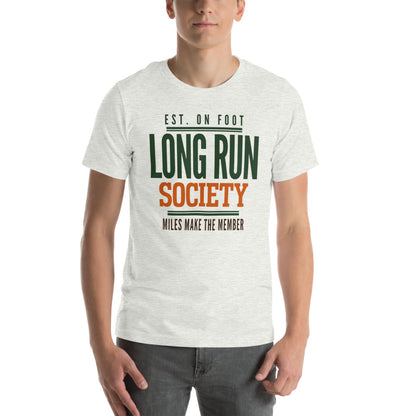 Long Run Society retro running tee — Ash, on model