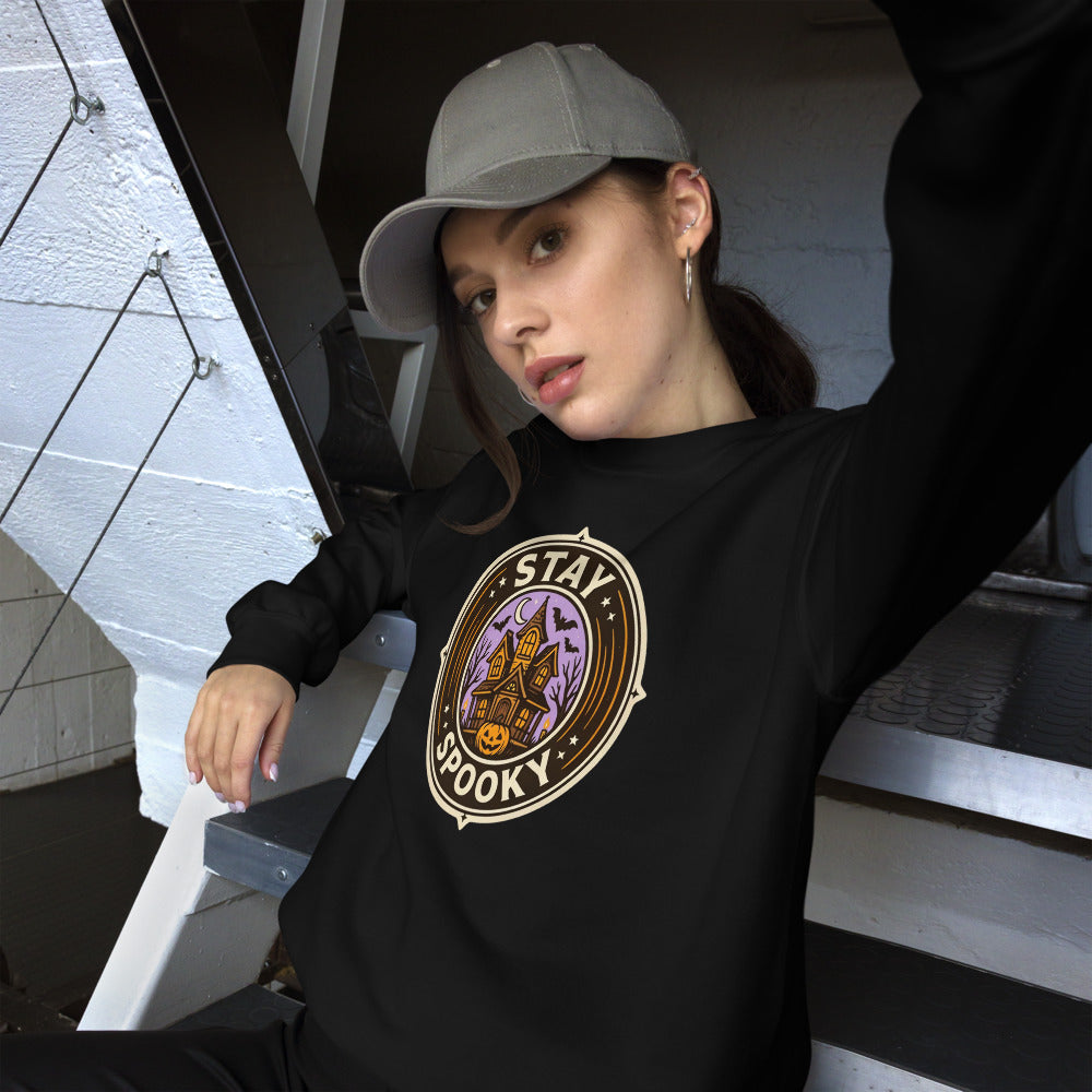 Stay Spooky retro Halloween vintage badge crewneck sweatshirt — Black, on model