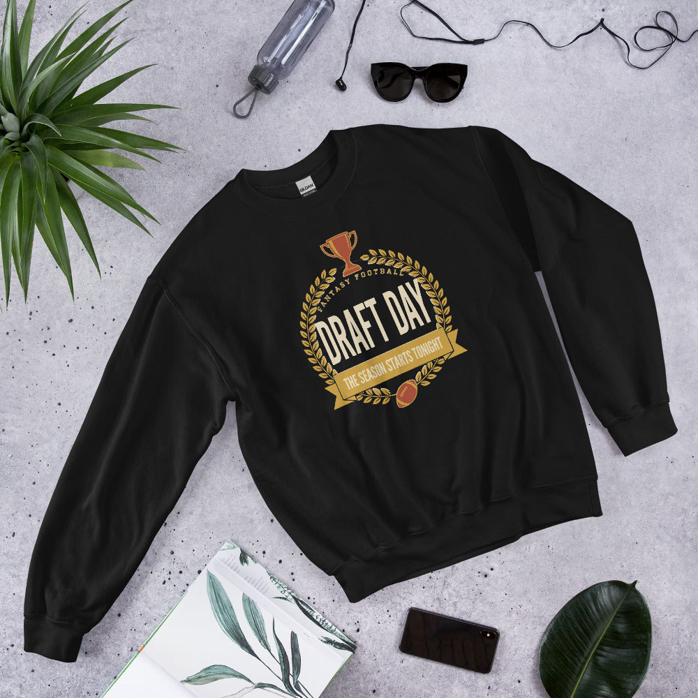 Draft Day Almanac vintage fantasy football champion crewneck sweatshirt — Black, front-right
