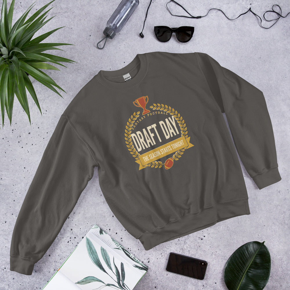 Draft Day Almanac vintage fantasy football champion crewneck sweatshirt — Charcoal, front-right