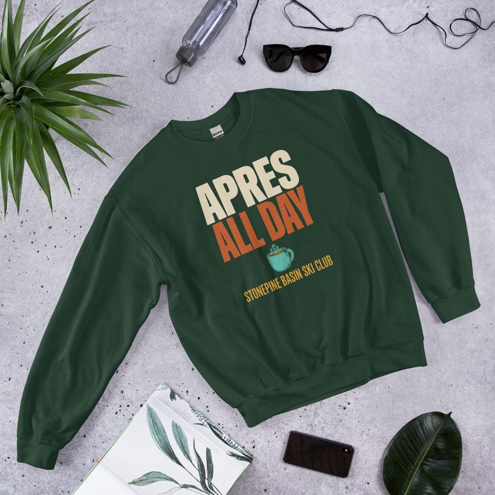 Après All Day Stonepine Basin Ski Club retro apres-ski crewneck sweatshirt — Forest Green, flat lay