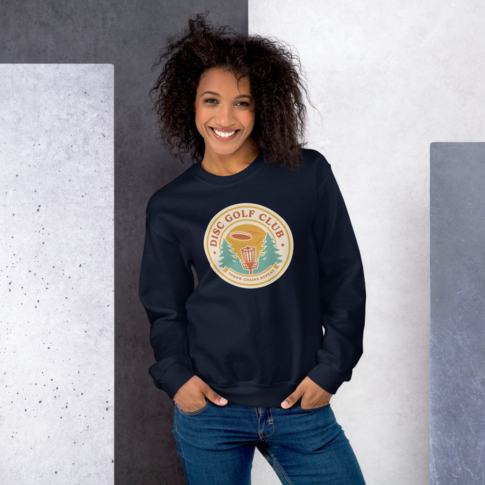 Disc Golf Club retro badge crewneck sweatshirt — Navy, on model