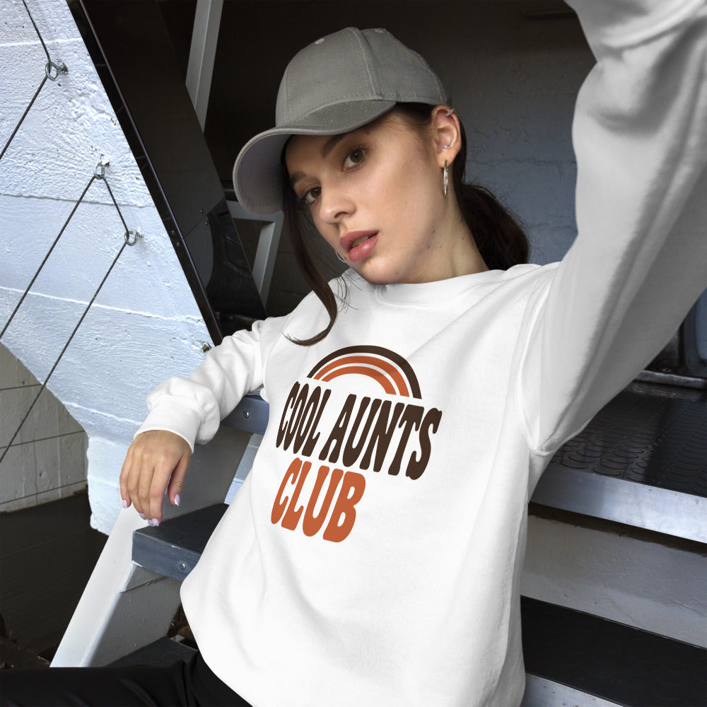 Cool Aunts Club retro groovy aunt crewneck sweatshirt — White, on model
