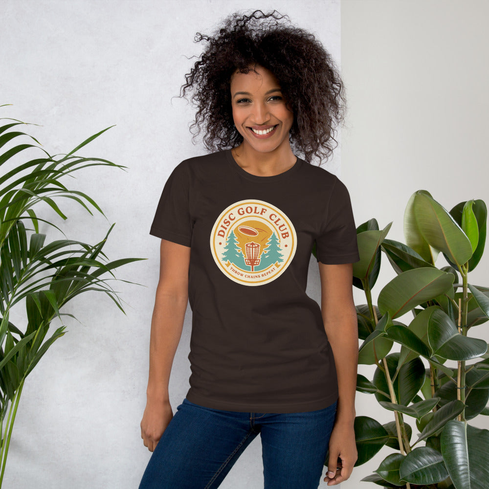 Disc Golf Club retro badge tee — Brown, on model