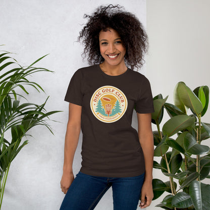 Disc Golf Club retro badge tee — Brown, on model
