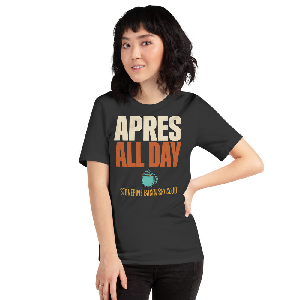 Après All Day Stonepine Basin Ski Club retro apres-ski t-shirt — Dark Grey, on model