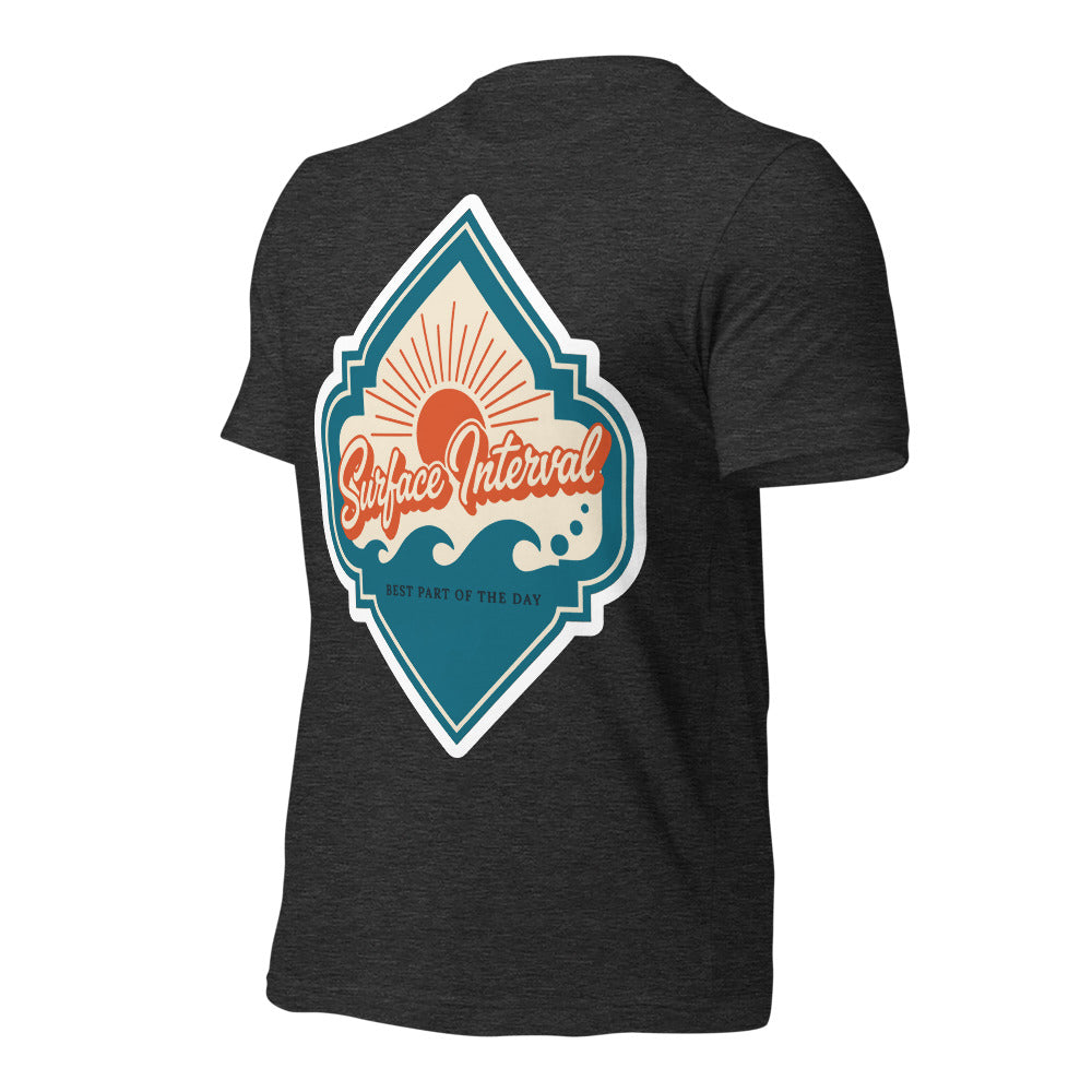Surface Interval vintage scuba diving travel decal t-shirt — Dark Grey Heather, front-right