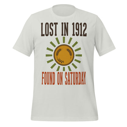 Lost in 1912 Found on Saturday retro metal detecting tee — Silver, front