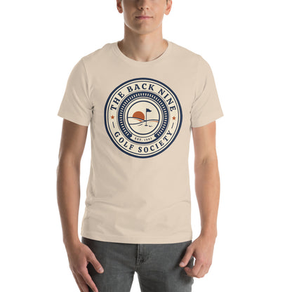 The Back Nine vintage golf roundel tee — Soft Cream, on model