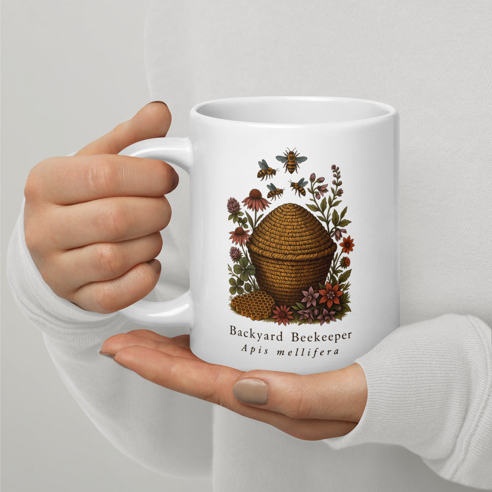 Backyard Beekeeper Field Plate print — 20 oz